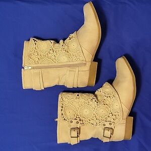 Gorgeous Women's Boots with Crochet Detail